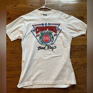 Vintage Detroit pistons t shirt